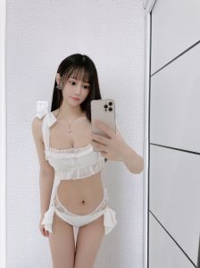 余杭嫩妹水多湿床单
