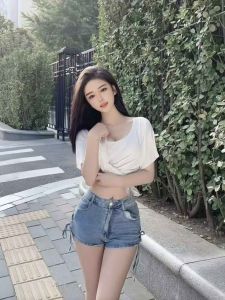 性感美腿娜娜