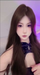 性感豹纹制服女友嫩妹