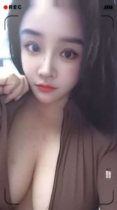 同城 · 丰臀肥乳骚少妇 (好评如潮)