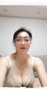 真实 · 南湖性感熟女 (精品推荐)