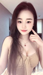 验证 · 反差骚货里里 (近期热门)