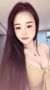 验证 · 反差骚货里里 (近期热门)