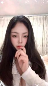 良心 · 蜀山初音，为什么你们刷过却没有露脸照 (近期热门)