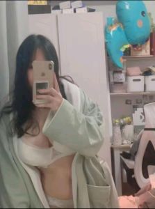 强推 · 宝安大胸嫩模小花 (不可错过)