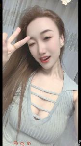 靠谱 · 大长腿御姐柒柒 (不可错过)