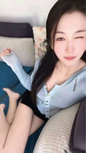新茶 · 娇小型500两次妩媚诱女 (安全靠谱)