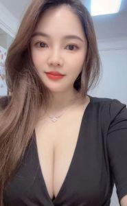 新茶 · 颜射服务态度很好的大胸妹 (无套路)