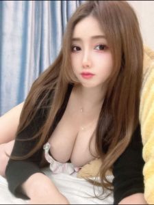 黄色风骚少妇 (精品推荐)